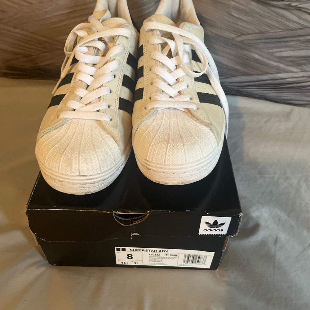 Adidas Sneakers